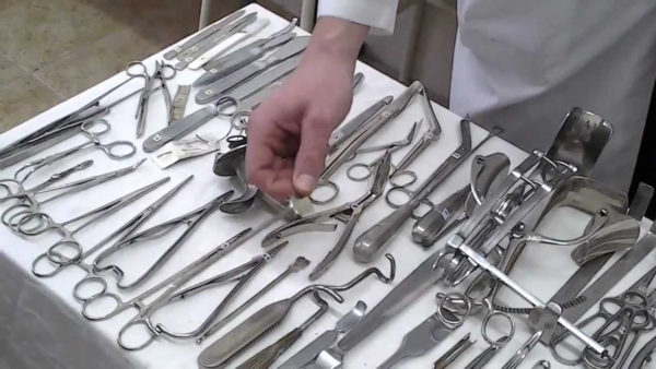  Sebészeti eszközök