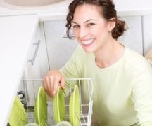  Girl and dishwasher