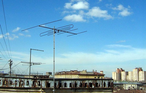  Antena bumbung