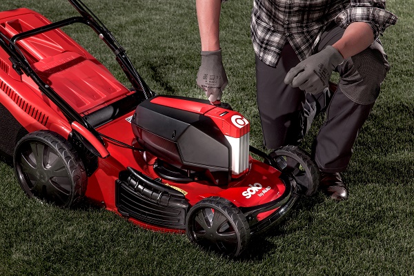  Rechargeable lawn mower