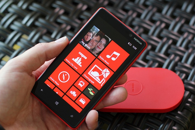  Nokia Lumia 820 vezeték nélküli töltés