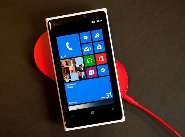  Nokia Lumia 920 på laddning