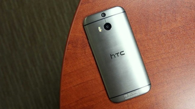 HTC หนึ่ง m8